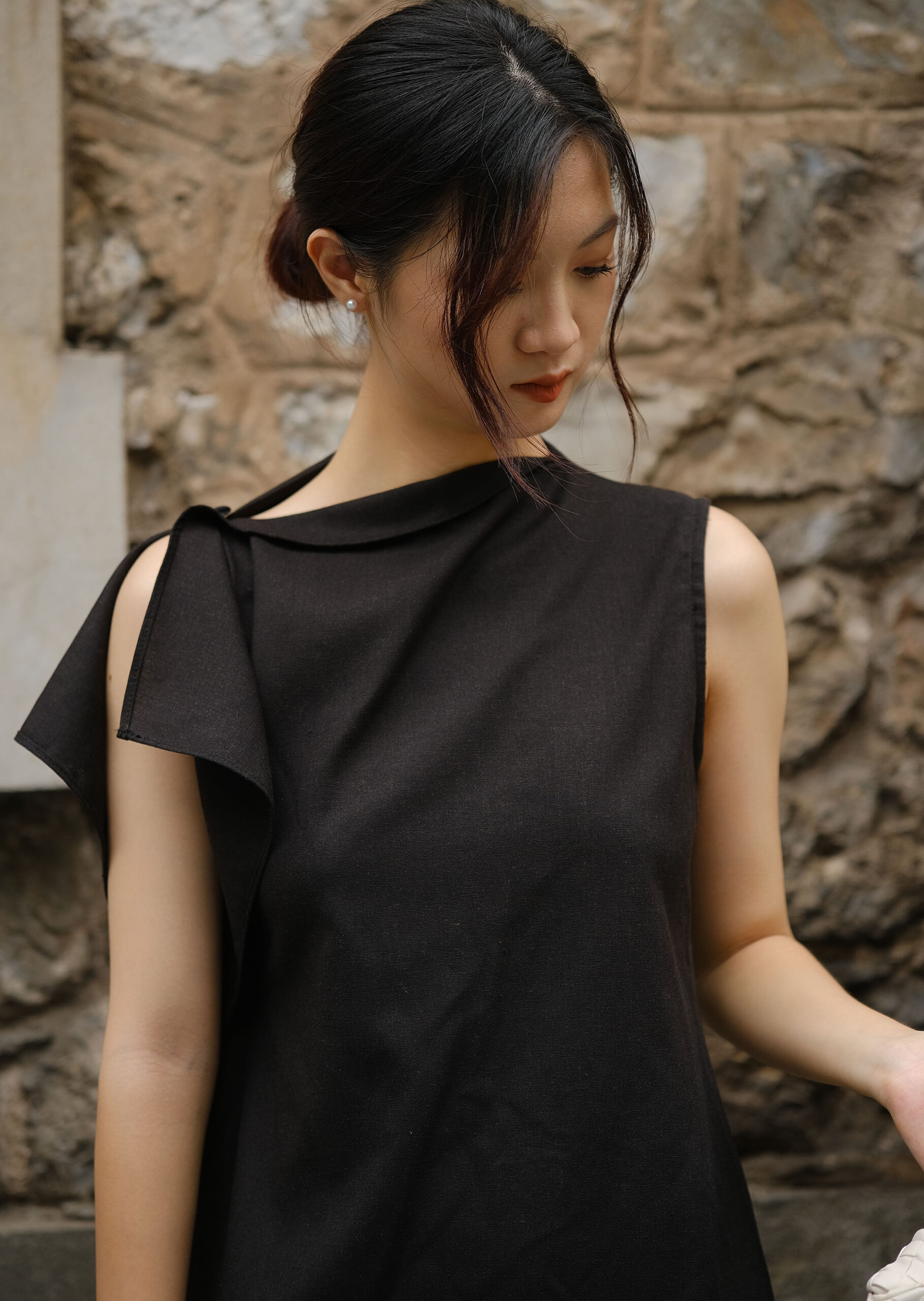 Alternative view of Cle Mini Dress - Linen - Black