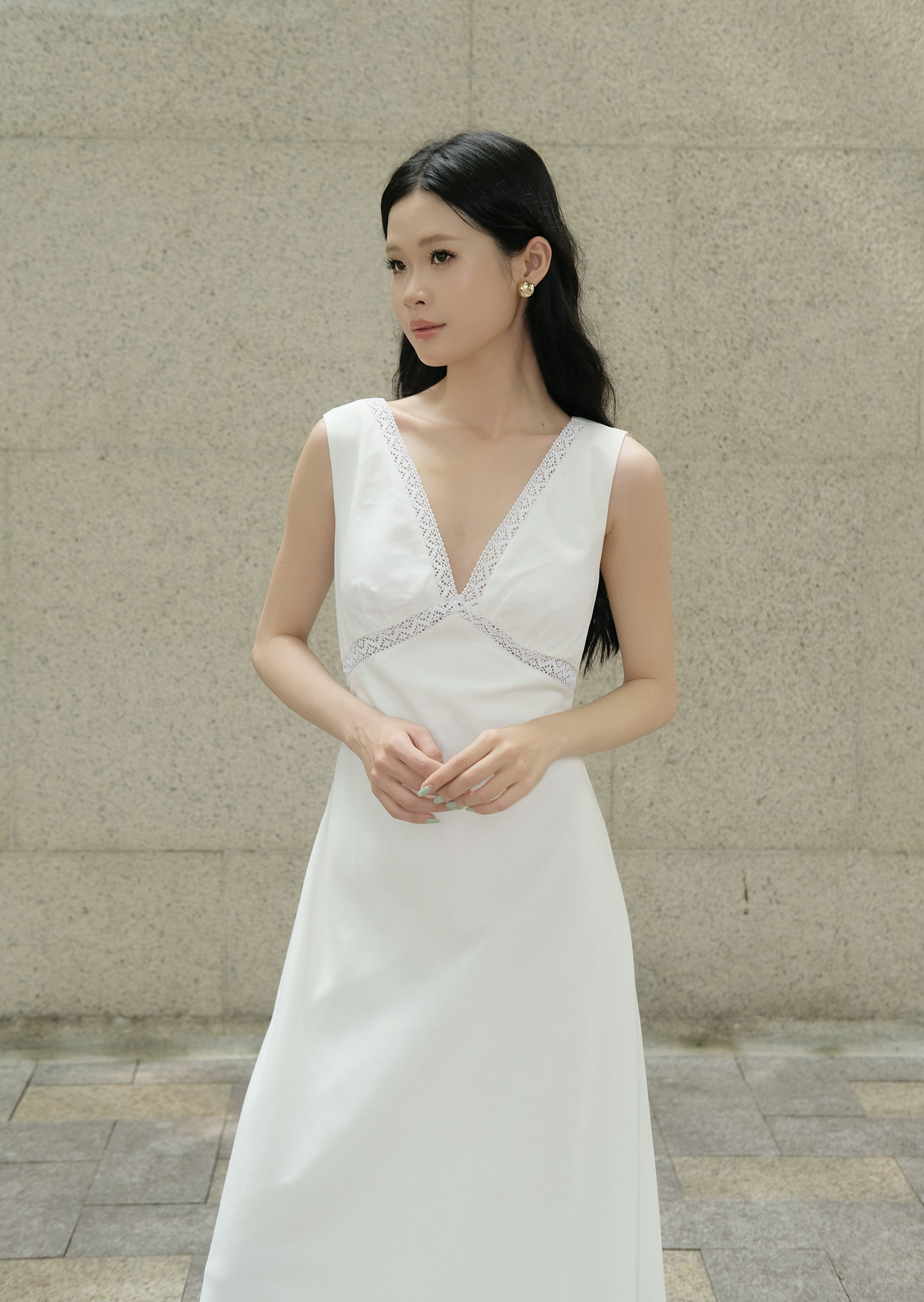 Alternative view of Nami Midi Dress - Linen - White